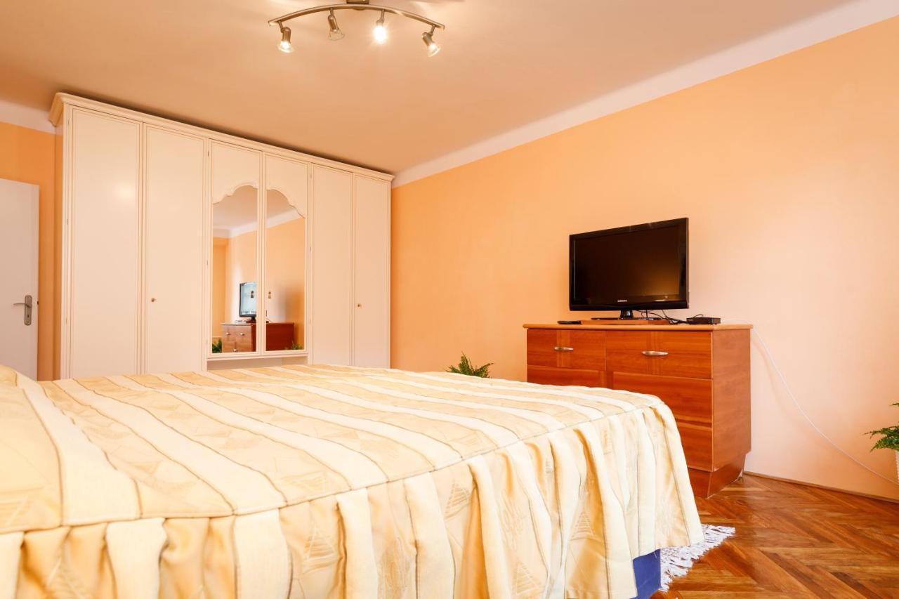 Apartments Tgm 11 Карловы Вары Экстерьер фото