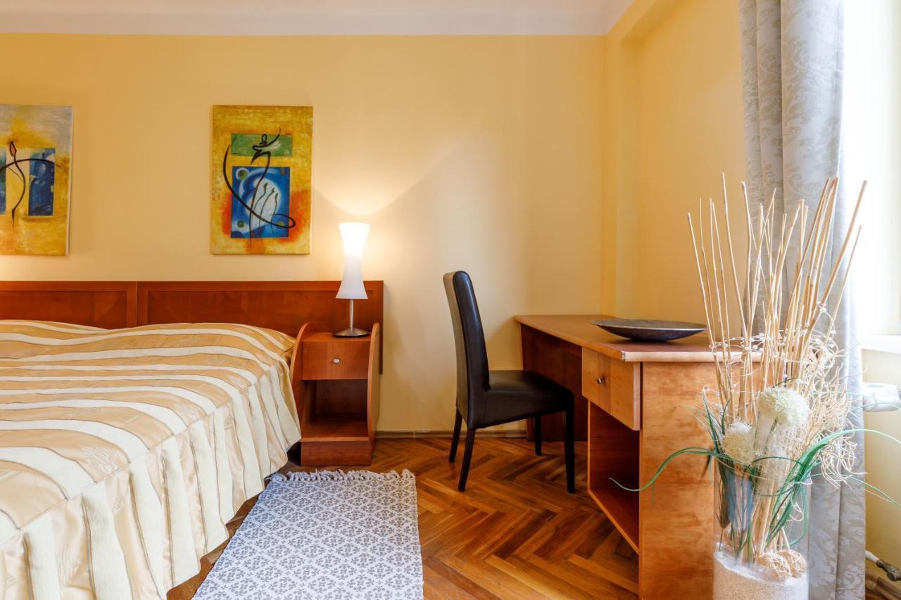 Apartments Tgm 11 Карловы Вары Экстерьер фото