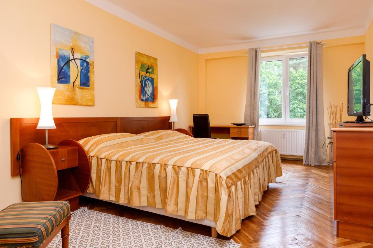 Apartments Tgm 11 Карловы Вары Экстерьер фото