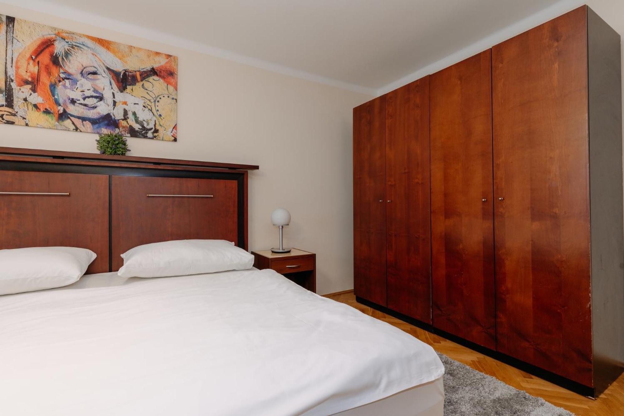 Apartments Tgm 11 Карловы Вары Экстерьер фото