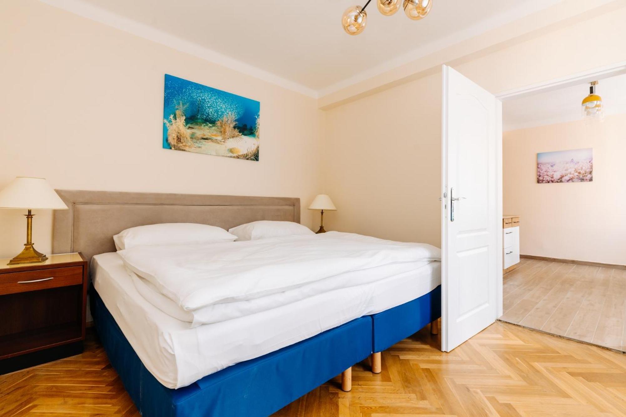 Apartments Tgm 11 Карловы Вары Экстерьер фото
