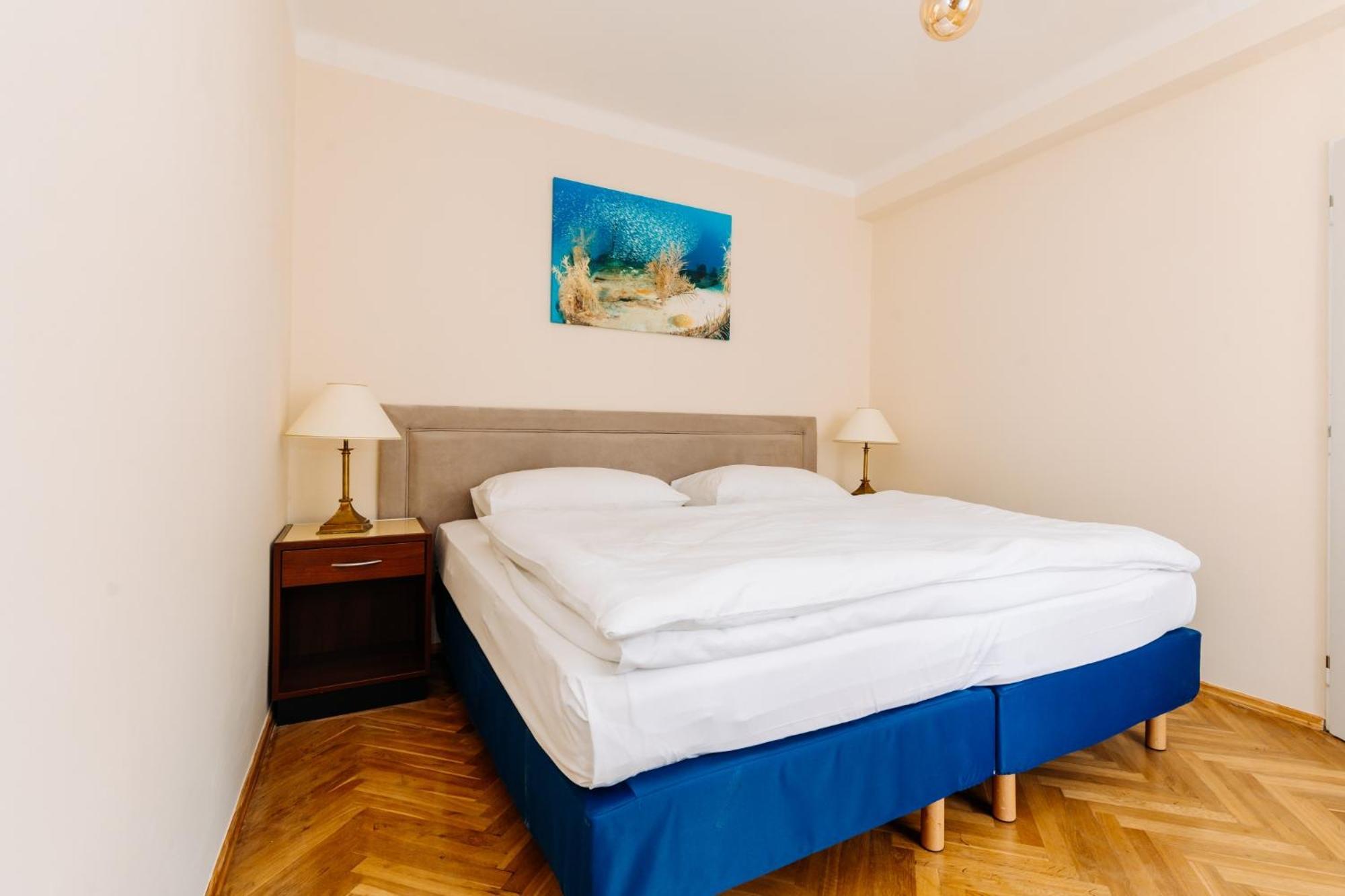 Apartments Tgm 11 Карловы Вары Экстерьер фото